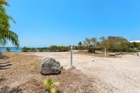 3742 Seagrape Street Big Pine FL 33043