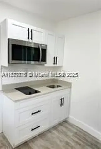 2740 NW 49th Street Miami FL 33142