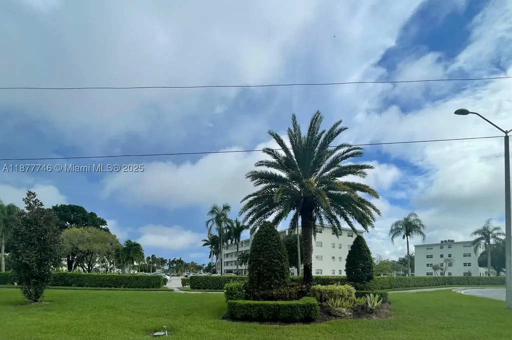 251 S Suffolk F Boca Raton FL 33434