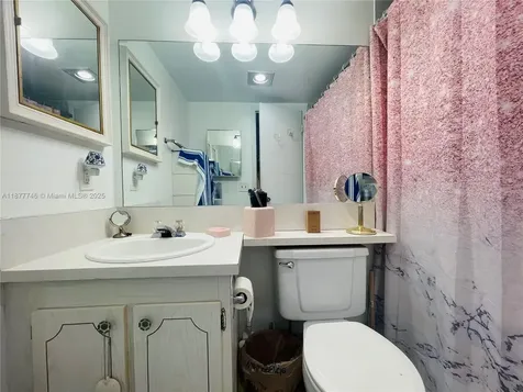 251 S Suffolk F Boca Raton FL 33434
