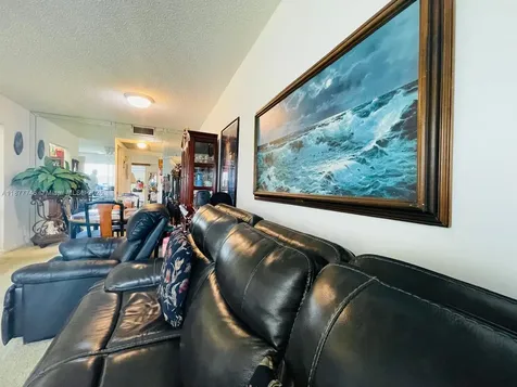 251 S Suffolk F Boca Raton FL 33434
