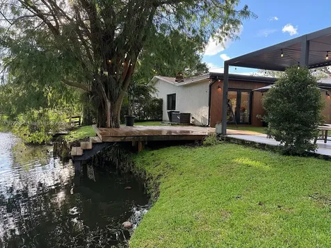 4100 SW 102nd Avenue Davie FL 33328