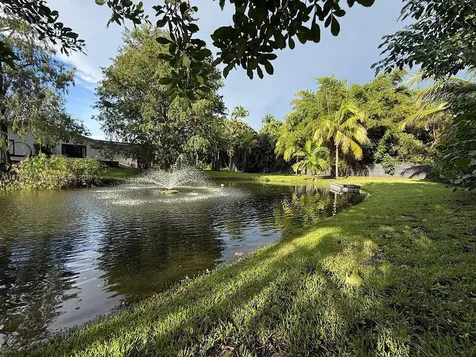 4100 SW 102nd Avenue Davie FL 33328