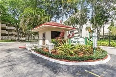 7051 Environ Bl Lauderhill FL 33319