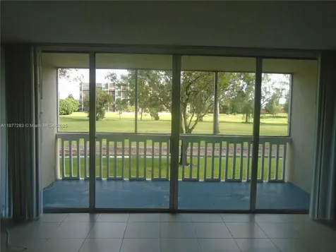 7051 Environ Bl Lauderhill FL 33319