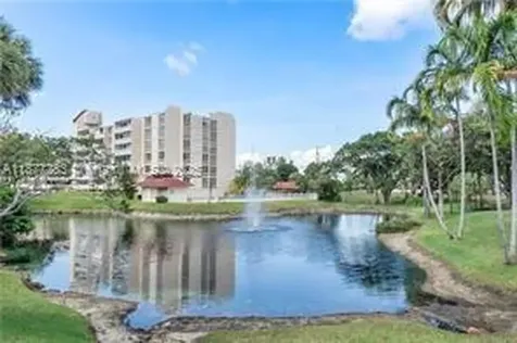7051 Environ Bl Lauderhill FL 33319