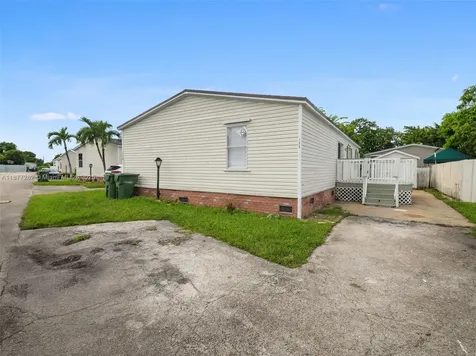 220 NE 12th Avenue Lot 150 Homestead FL 33030