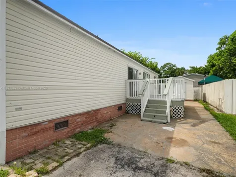 220 NE 12th Avenue Lot 150 Homestead FL 33030