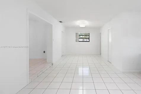 4855 SW 94th Avenue Miami FL 33165