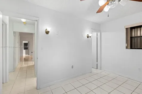 4855 SW 94th Avenue Miami FL 33165