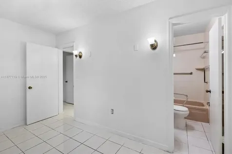 4855 SW 94th Avenue Miami FL 33165