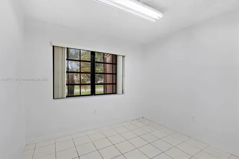 4855 SW 94th Avenue Miami FL 33165