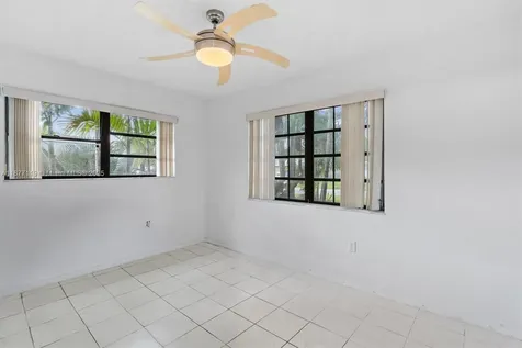 4855 SW 94th Avenue Miami FL 33165