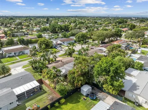 4855 SW 94th Avenue Miami FL 33165