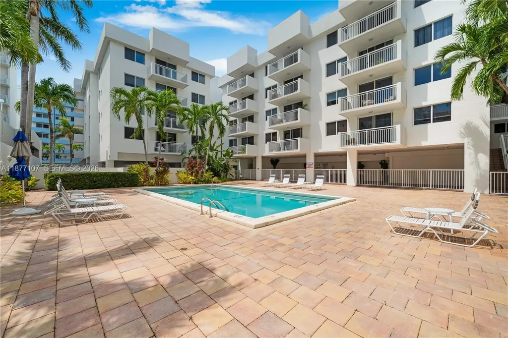 1665 Bay Road Miami Beach FL 33139