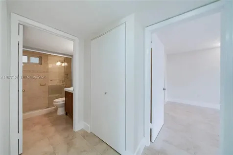 1665 Bay Road Miami Beach FL 33139