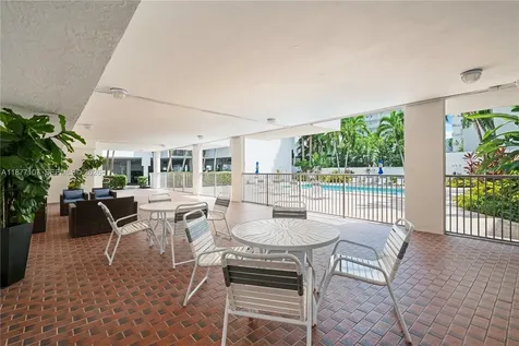 1665 Bay Road Miami Beach FL 33139