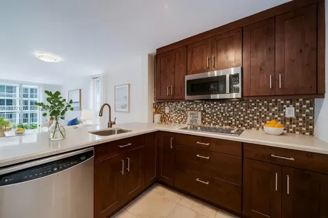 1665 Bay Road Miami Beach FL 33139