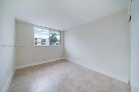 1665 Bay Road Miami Beach FL 33139