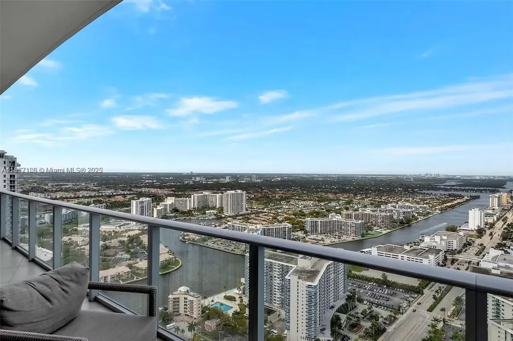4111 S Ocean Drive Hollywood FL 33019