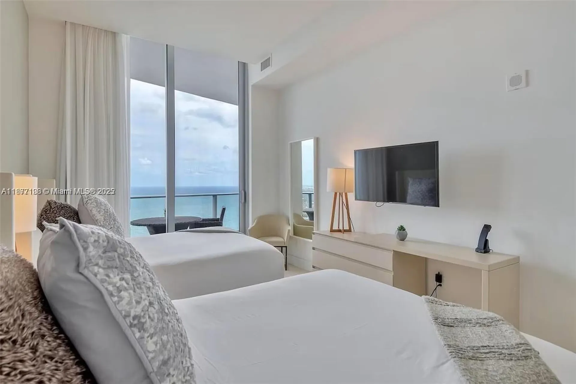 4111 S Ocean Drive Hollywood FL 33019