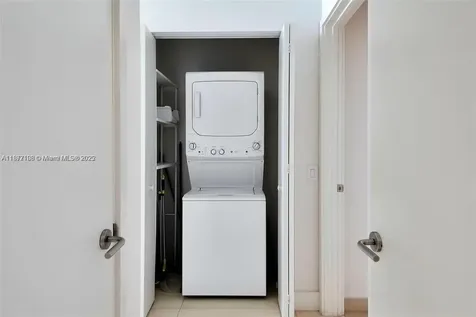 4111 S Ocean Drive Hollywood FL 33019