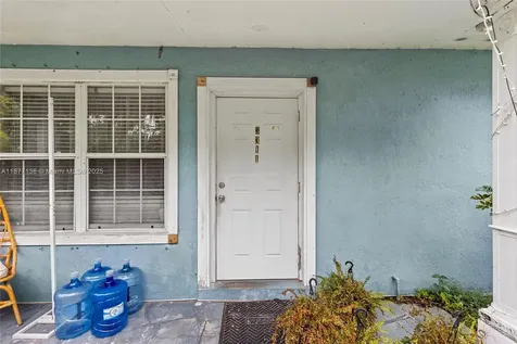 3311 SW 36th Court West Park FL 33023