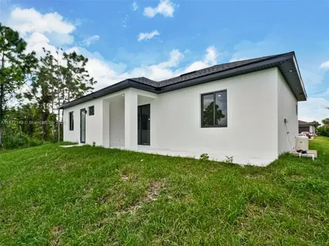 3510 21 Street SW Lehigh Acres FL 33976