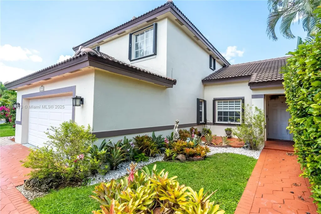 15905 SW 83rd Terrace Miami FL 33193