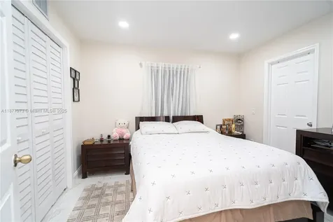 15905 SW 83rd Terrace Miami FL 33193