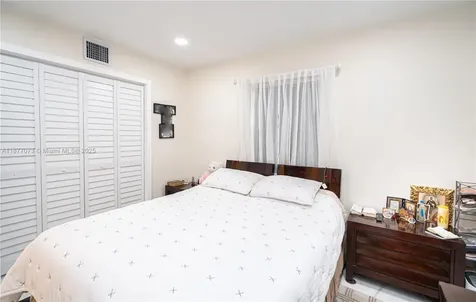 15905 SW 83rd Terrace Miami FL 33193