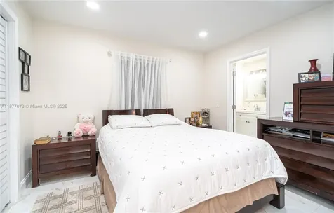 15905 SW 83rd Terrace Miami FL 33193