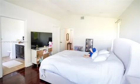 15905 SW 83rd Terrace Miami FL 33193