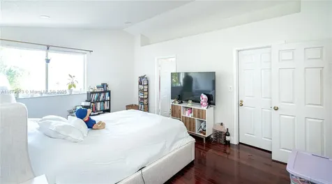 15905 SW 83rd Terrace Miami FL 33193