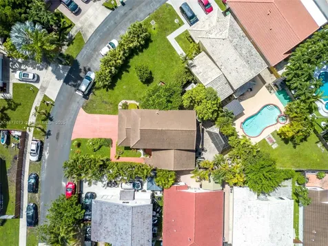 15905 SW 83rd Terrace Miami FL 33193