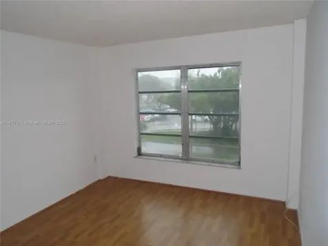4174 Inverrary Drive Lauderhill FL 33319