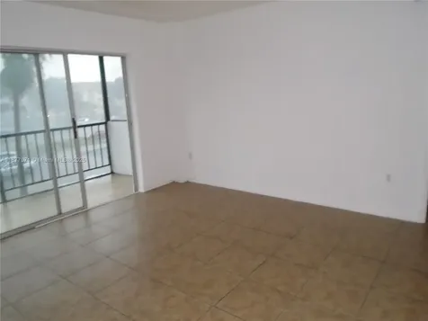 4174 Inverrary Drive Lauderhill FL 33319