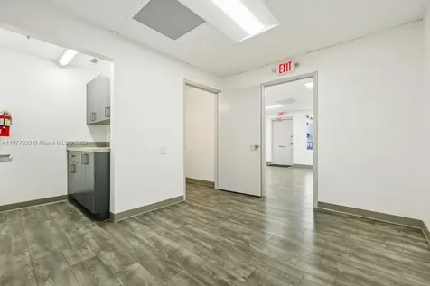 2273 NW 82nd Avenue Doral FL 33122