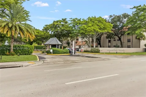 481 Ives Dairy Road Miami FL 33179