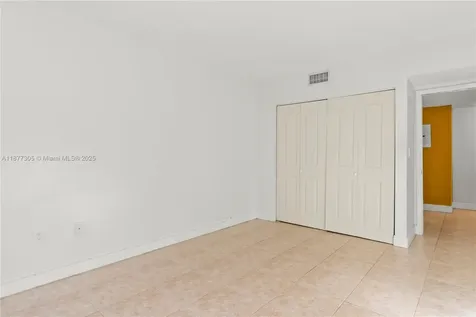 481 Ives Dairy Road Miami FL 33179