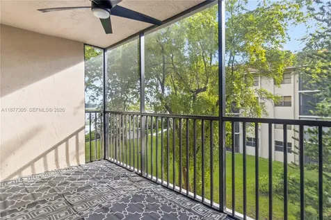 481 Ives Dairy Road Miami FL 33179