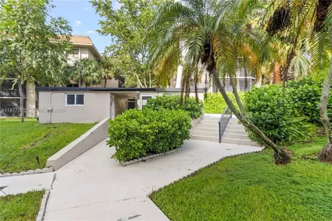 481 Ives Dairy Road Miami FL 33179