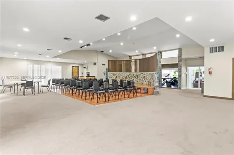 481 Ives Dairy Road Miami FL 33179