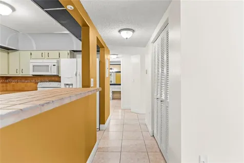 481 Ives Dairy Road Miami FL 33179
