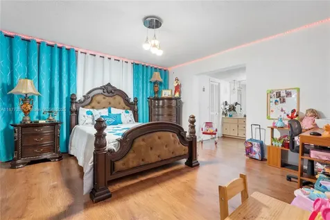 9264 SW 21st Terrace Miami FL 33165