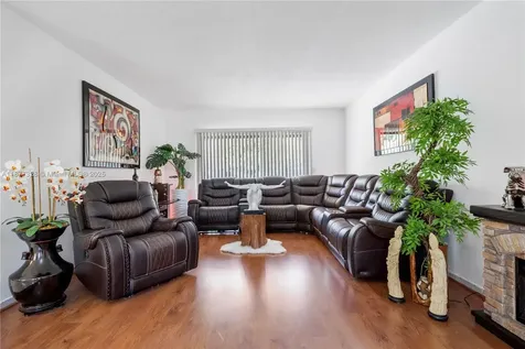 9264 SW 21st Terrace Miami FL 33165