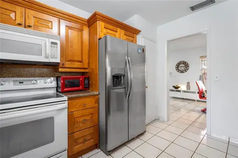 9264 SW 21st Terrace Miami FL 33165