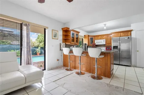9264 SW 21st Terrace Miami FL 33165