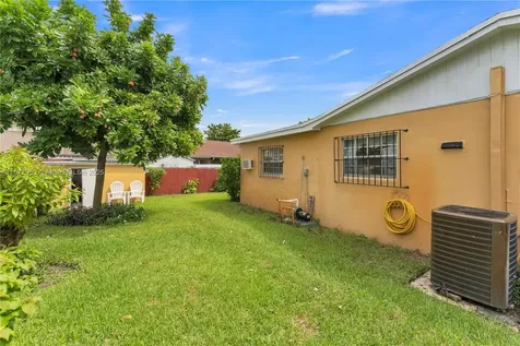 3277 NW 202nd Lane Miami Gardens FL 33056
