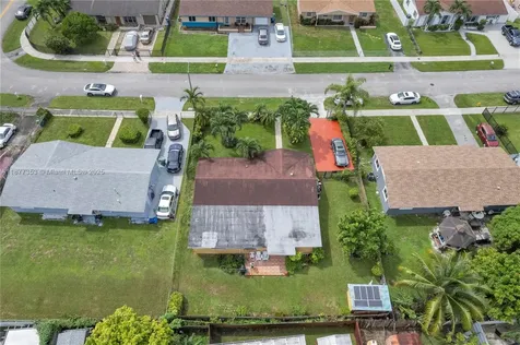 3277 NW 202nd Lane Miami Gardens FL 33056